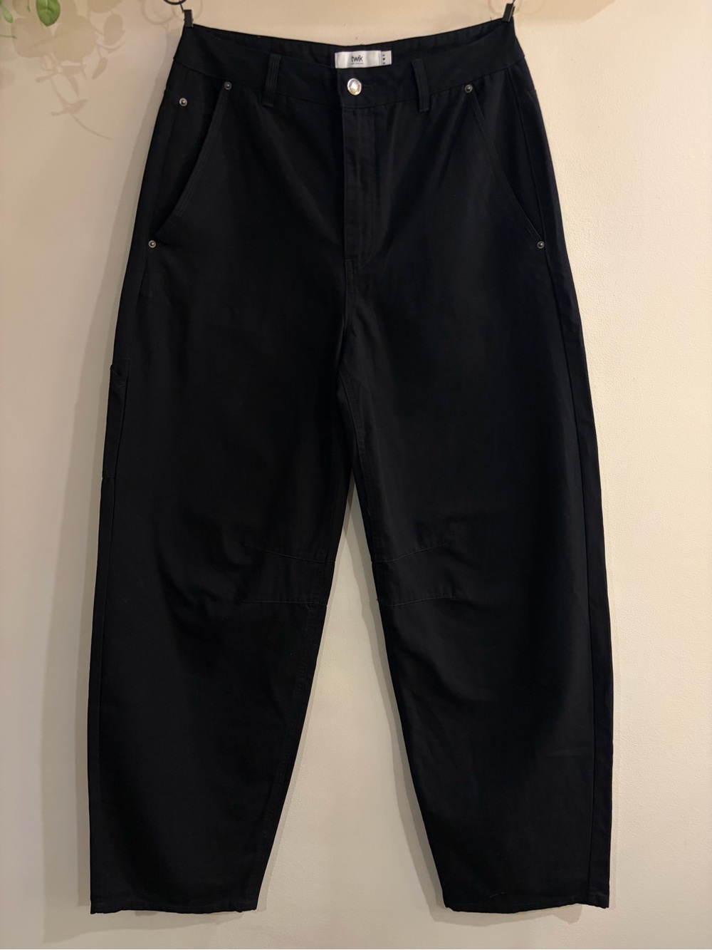 Canvas barrel-leg pant